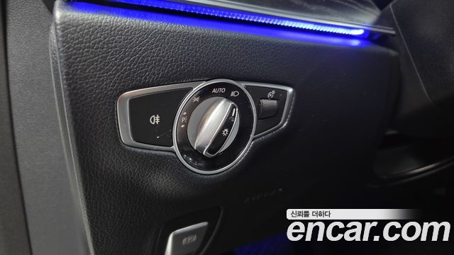 Mercedes-Benz E-Class 2018 — photo 35