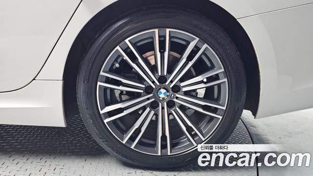 BMW 3-Series 2021 — photo 5