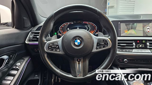 BMW 3-Series 2021 — photo 19