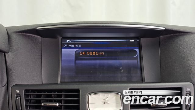 Infiniti Q70 2015 — photo 16