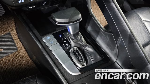 Hyundai AVANTE 2021 — photo 12