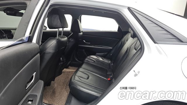 Hyundai AVANTE 2021 — photo 18