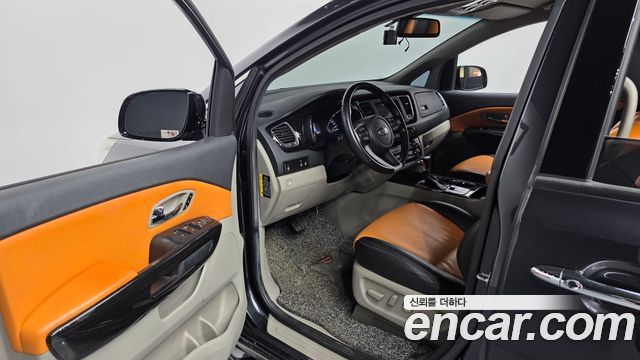 Kia Canival 2019 — photo 10