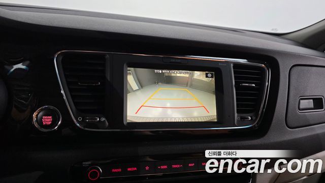 Kia Canival 2019 — photo 15