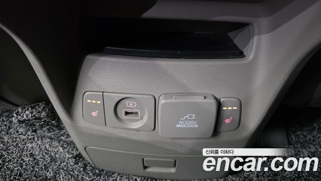 Kia Canival 2019 — photo 17