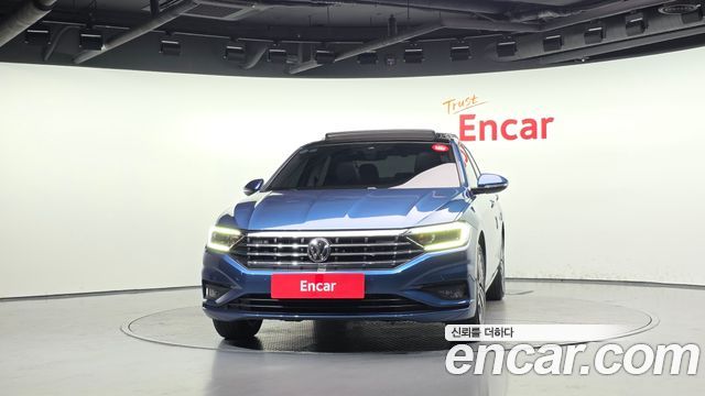 Volkswagen Jetta 2021 — photo 3