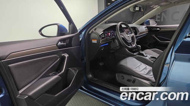 Volkswagen Jetta 2021 — photo 10