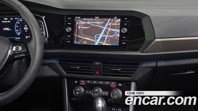 Volkswagen Jetta 2021 — photo 14