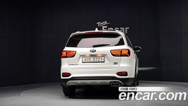 Kia Sorento 2018 — photo 4