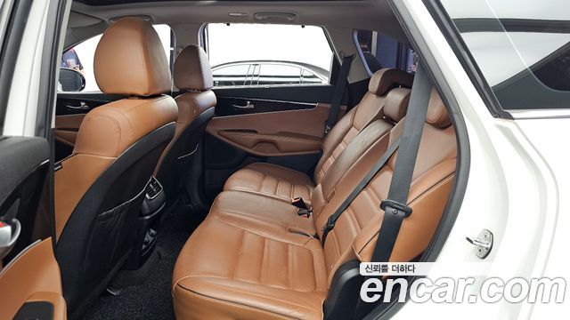 Kia Sorento 2018 — photo 16