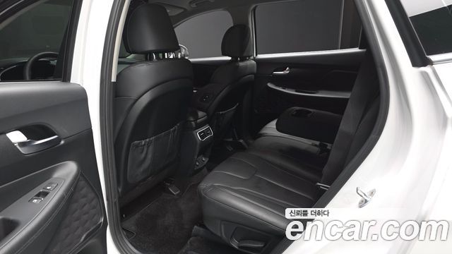Hyundai Santafe 2022 — photo 17