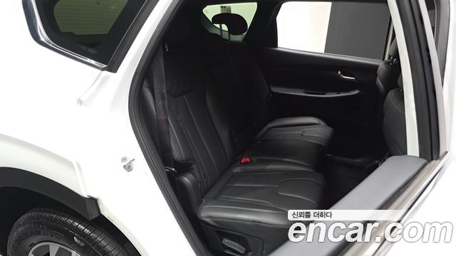 Hyundai Santafe 2022 — photo 18