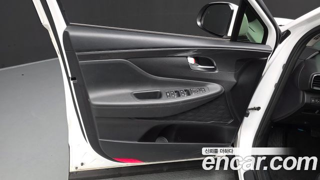 Hyundai Santafe 2022 — photo 14