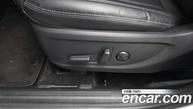 Hyundai Santafe 2022 — photo 31
