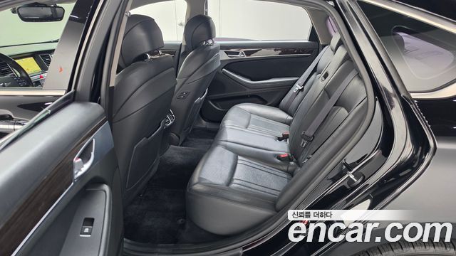 Genesis G80 2017 — photo 12