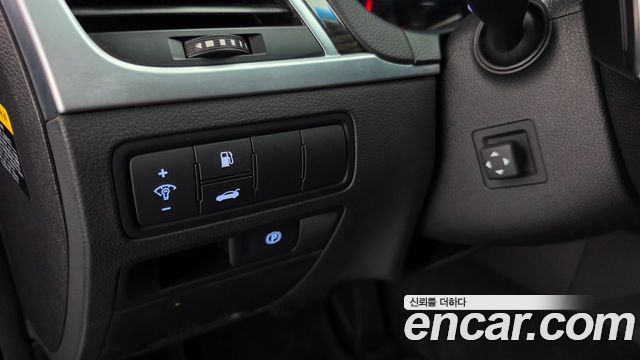 Genesis G80 2017 — photo 20