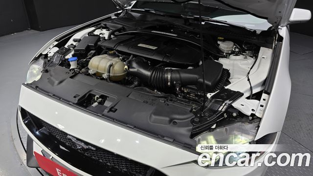 Ford Mustang 2022 — photo 6