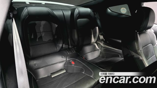 Ford Mustang 2022 — photo 11