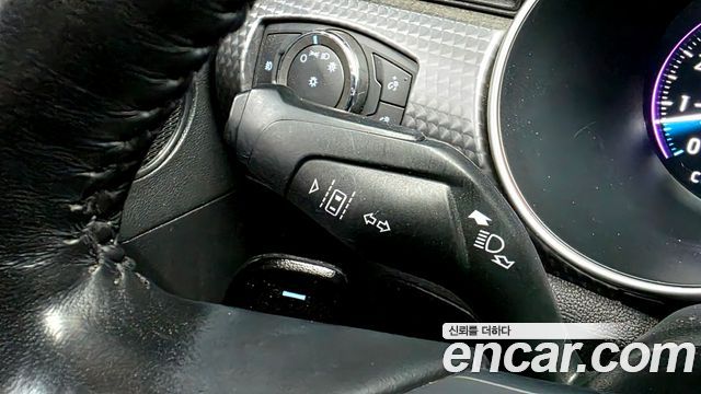 Ford Mustang 2022 — photo 18