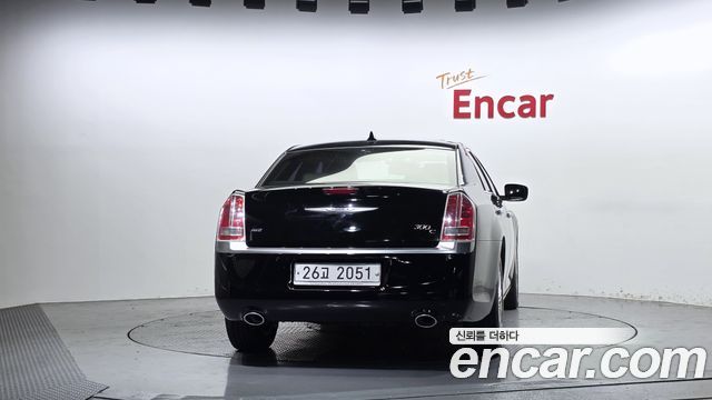 Chrysler 300C 2013 — photo 4