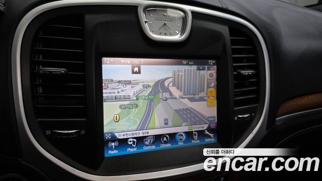Chrysler 300C 2013 — photo 14