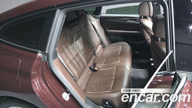 BMW Gran Turismo 2020 — photo 12