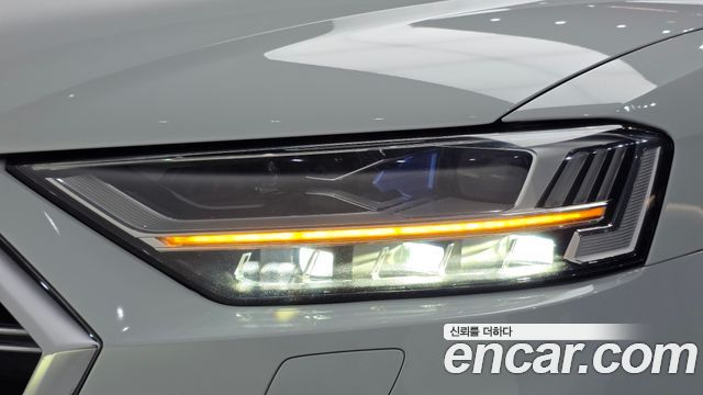 Audi A8 2020 — photo 8