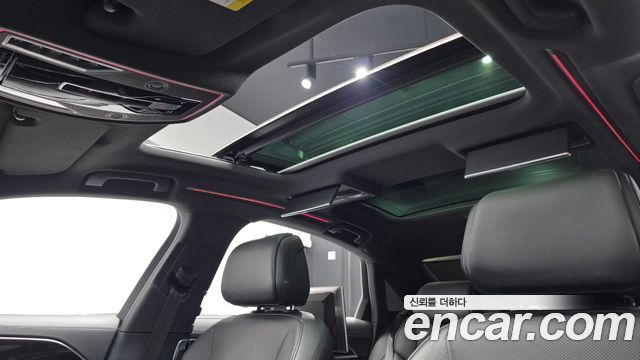 Audi A8 2020 — photo 36