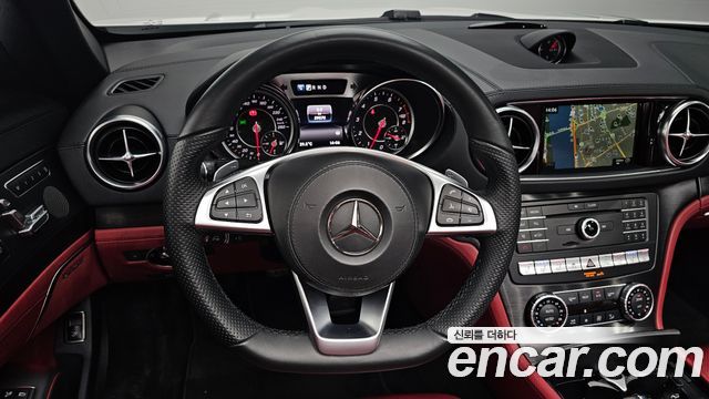 Mercedes-Benz SL-Class 2019 — photo 17