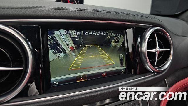 Mercedes-Benz SL-Class 2019 — photo 19
