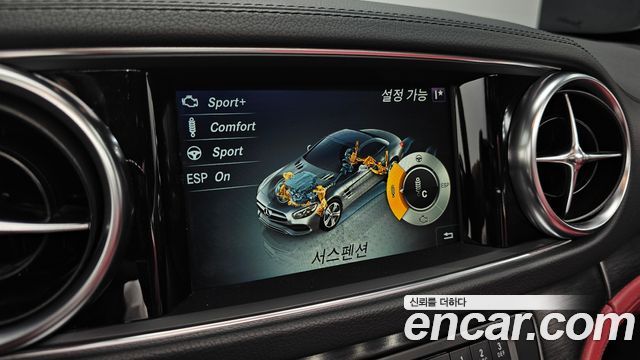 Mercedes-Benz SL-Class 2019 — photo 20