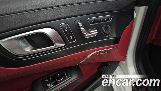 Mercedes-Benz SL-Class 2019 — photo 23
