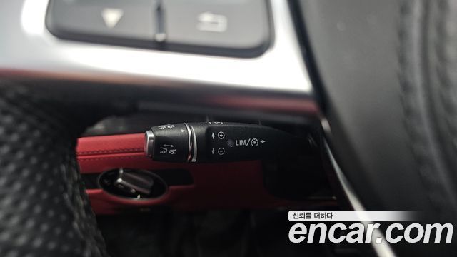 Mercedes-Benz SL-Class 2019 — photo 29