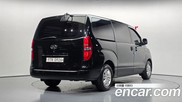 Hyundai Starex 2019 — photo 2