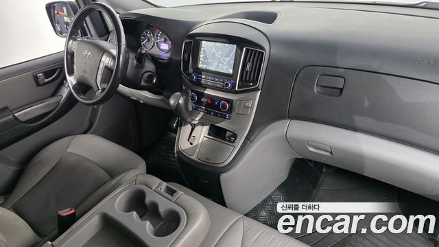 Hyundai Starex 2019 — photo 7