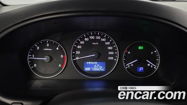 Hyundai Starex 2019 — photo 8