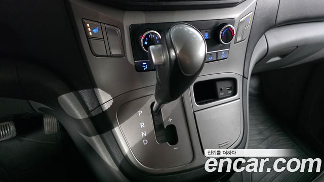 Hyundai Starex 2019 — photo 9