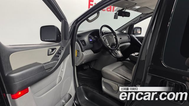 Hyundai Starex 2019 — photo 10