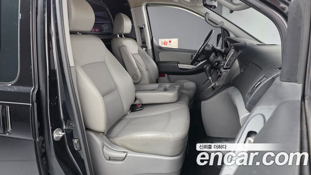 Hyundai Starex 2019 — photo 11