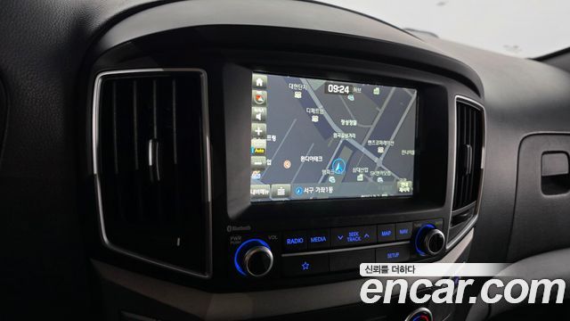 Hyundai Starex 2019 — photo 14