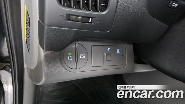 Hyundai Starex 2019 — photo 18