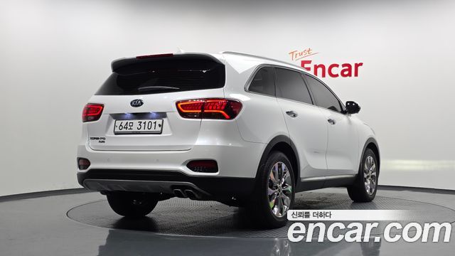 Kia Sorento 2018 — photo 2