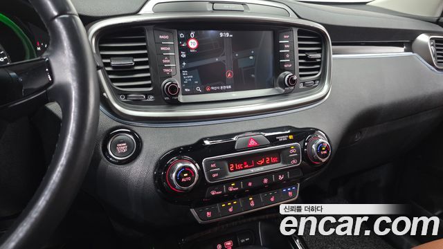 Kia Sorento 2018 — photo 20