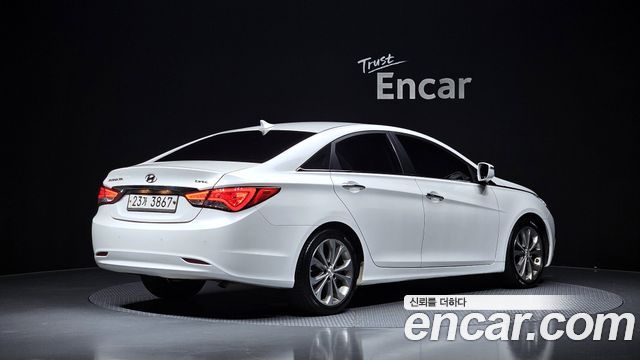 Hyundai Sonata 2014 — photo 2