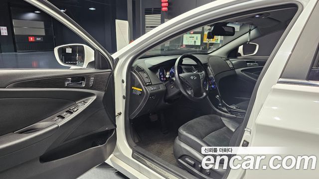Hyundai Sonata 2014 — photo 10