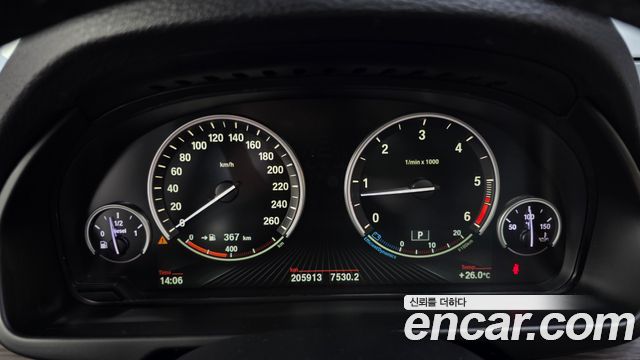 BMW X5 2015 — photo 8