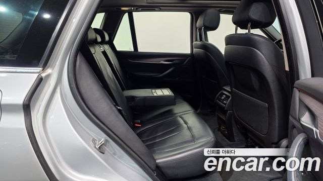 BMW X5 2015 — photo 12