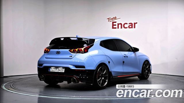 Hyundai Veloster 2019 — photo 2