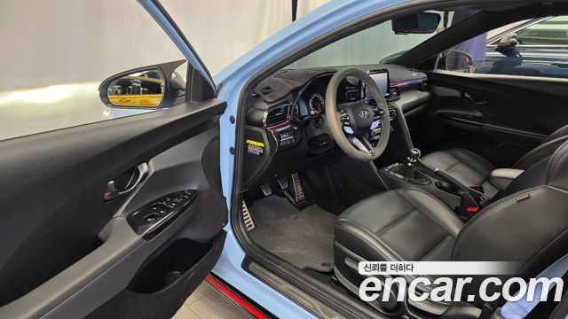 Hyundai Veloster 2019 — photo 10