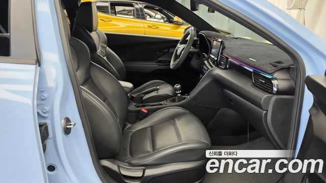 Hyundai Veloster 2019 — photo 12